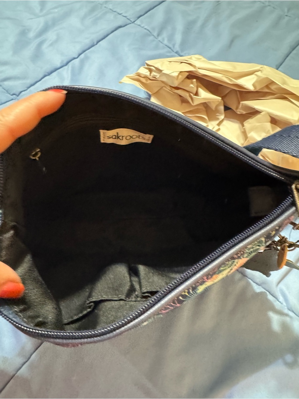 Sakroots Basic Crossbody Bag in Blue Seascape print - Picture 7 of 7